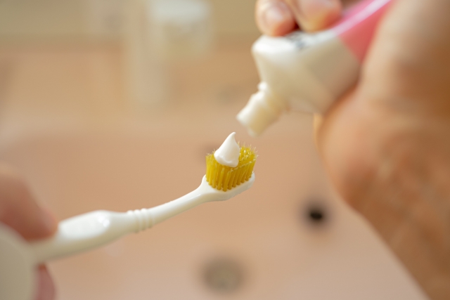 家族共有で使ったらダメ 歯磨き粉は大人用 子供用で分けるべし 土支田ファミリー歯科ブログ